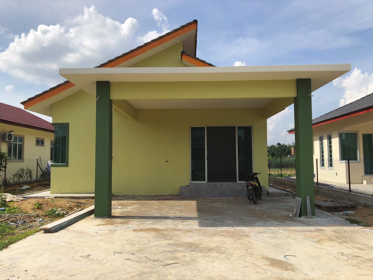 Rumah banglo setingkat siap PT5496