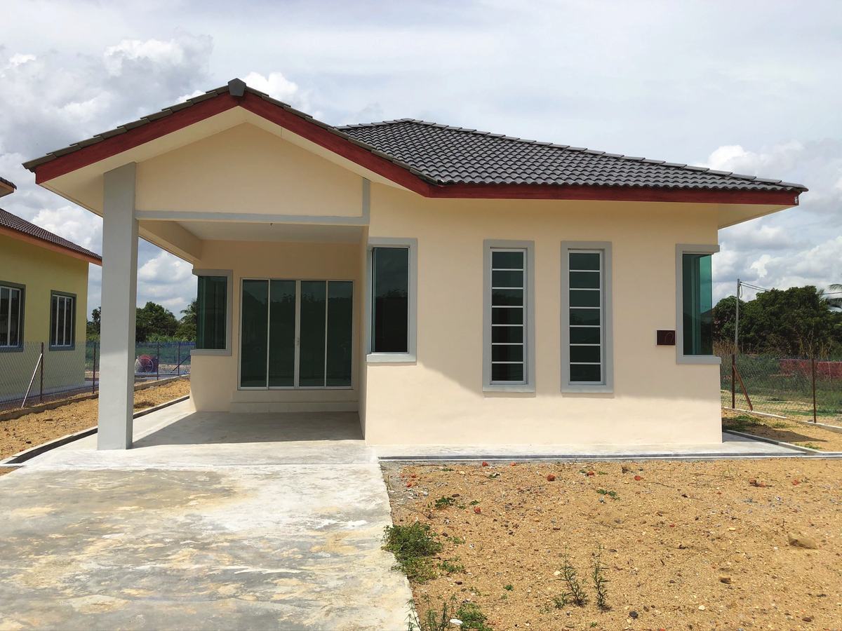 Rumah banglo setingkat siap PT5495