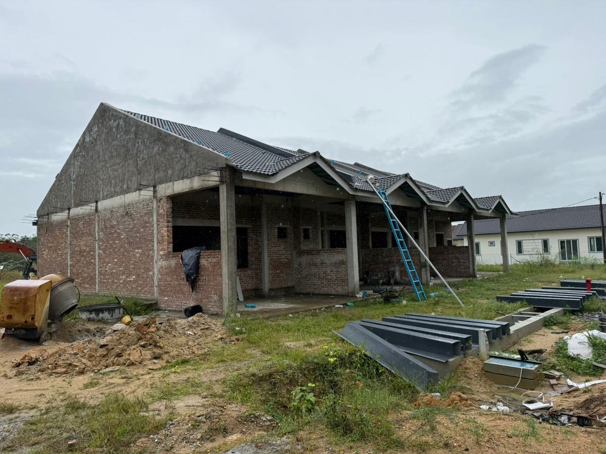 Pembinaan 4 unit rumah teres PT5520 hingga PT5523